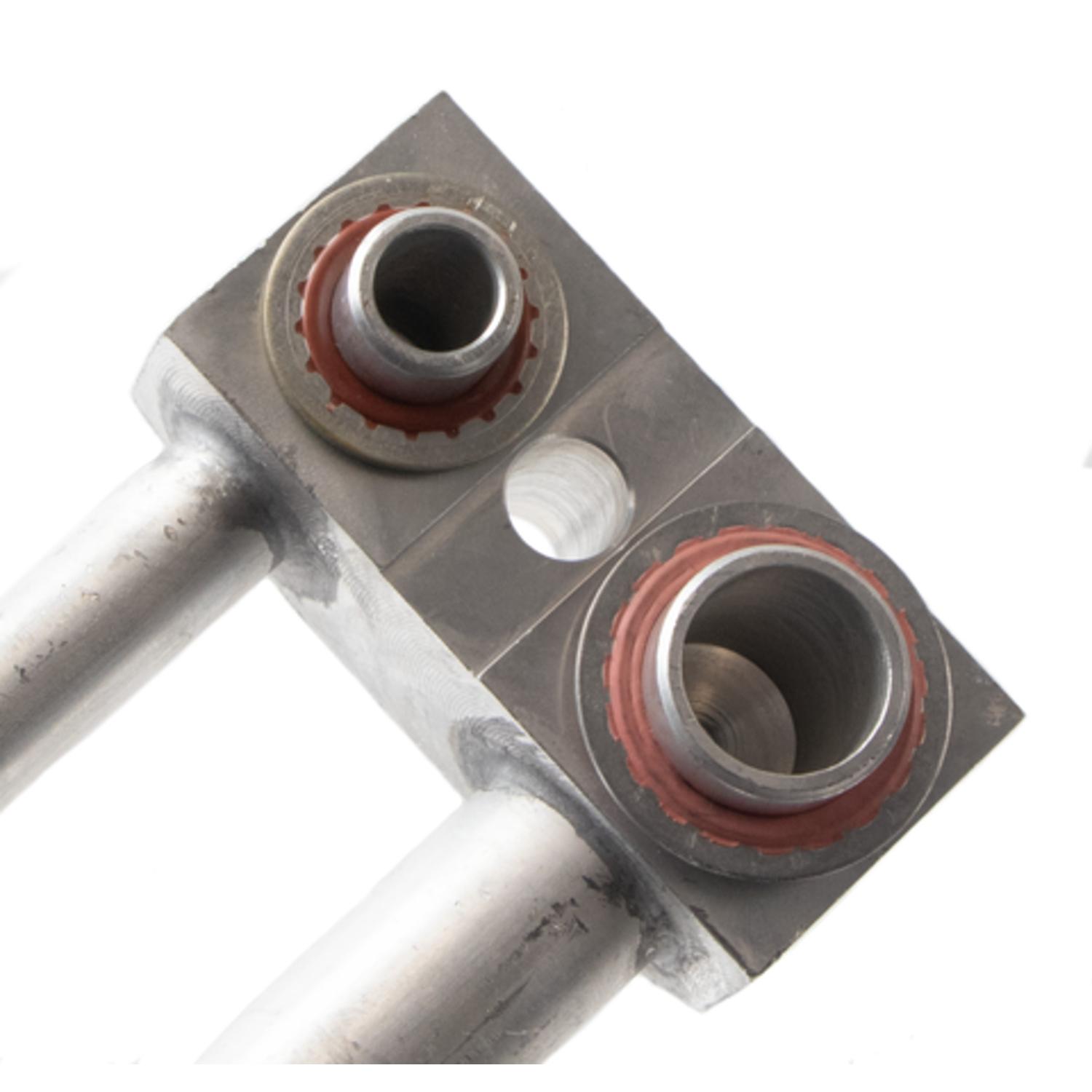 Four Seasons 66895 - A/C Refrigerant Suction Hose Four Seasons 66895 A/C Refrigerant Suction Hose product image 6 of 6