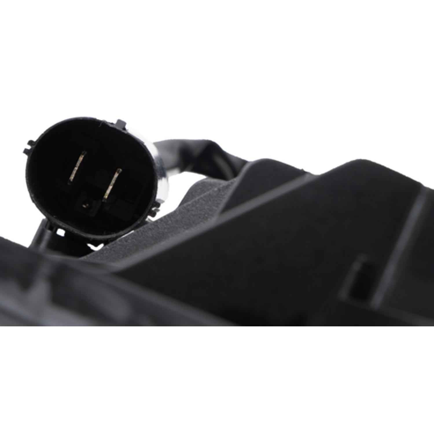 Four Seasons 75199 - Engine Cooling Fan Assembly Four Seasons 75199 Engine Cooling Fan Assembly product image 3 of 3