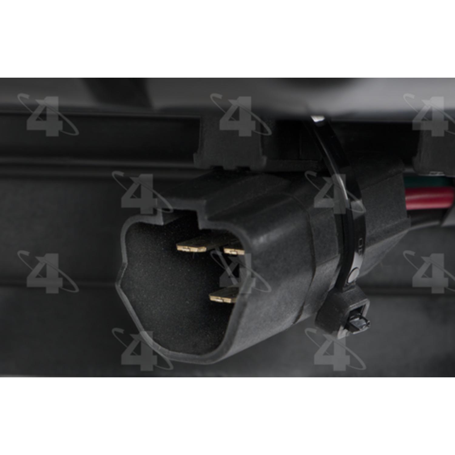 Four Seasons 75217 - Engine Cooling Fan Assembly Four Seasons 75217 Engine Cooling Fan Assembly product image 3 of 4