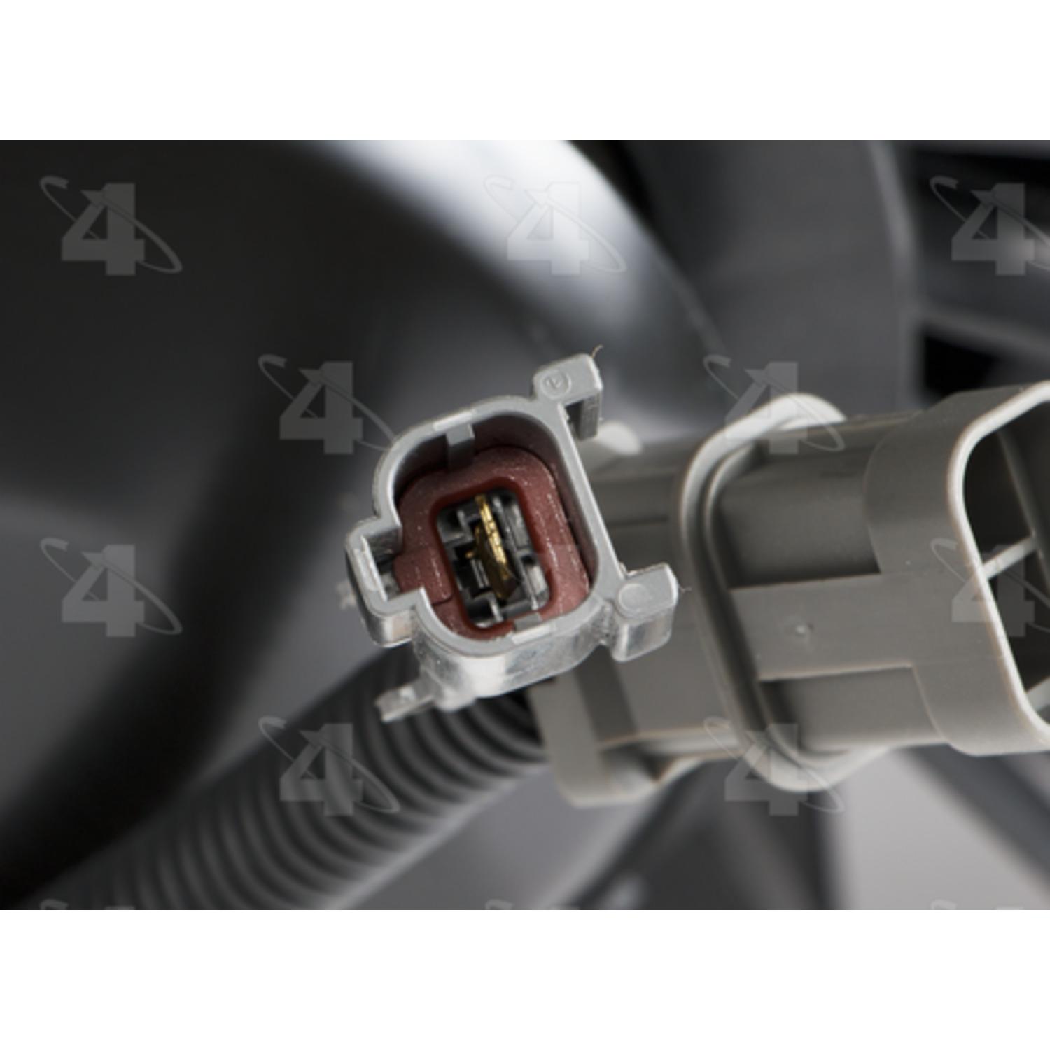 Four Seasons 75221 - Engine Cooling Fan Assembly Four Seasons 75221 Dual Radiator and Condenser Fan Assembly product image 2 of 3