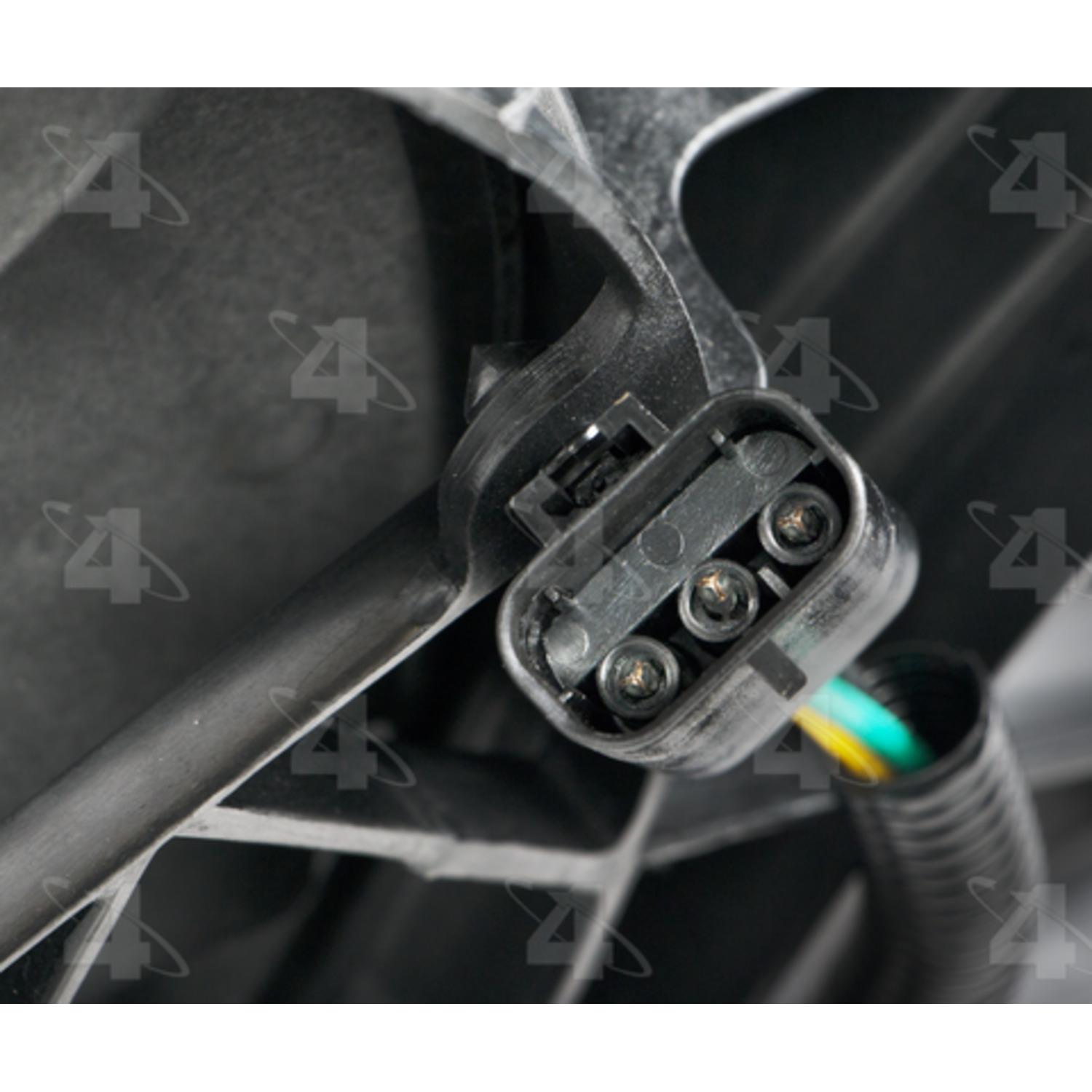 Four Seasons 75232 - Engine Cooling Fan Assembly Four Seasons 75232 Engine Cooling Fan Assembly product image 3 of 4