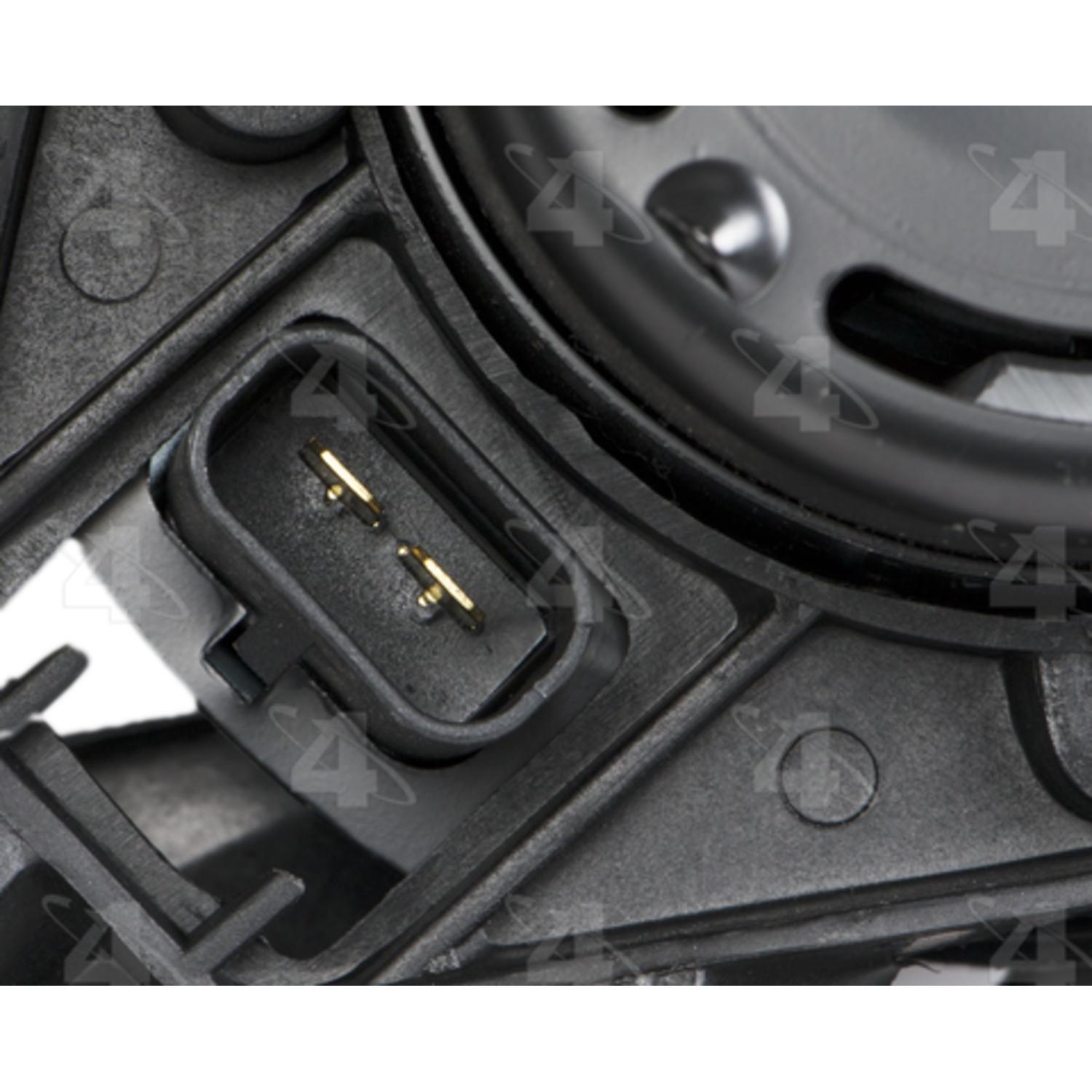 Four Seasons 75236 - Engine Cooling Fan Assembly Four Seasons 75236 Dual Radiator and Condenser Fan Assembly product image 2 of 3