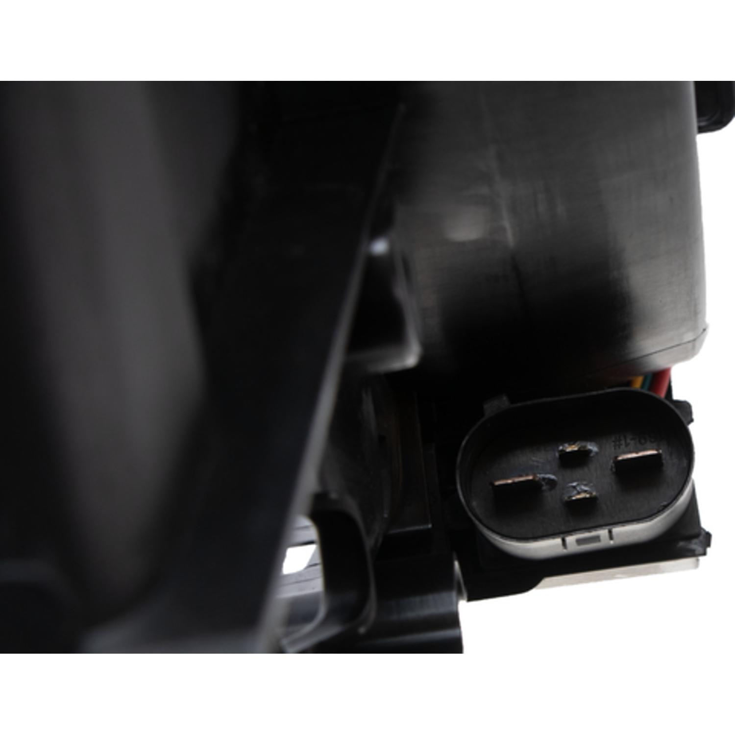Four Seasons 75415 - Engine Cooling Fan Assembly Four Seasons 75415 Engine Cooling Fan Assembly product image 3 of 3