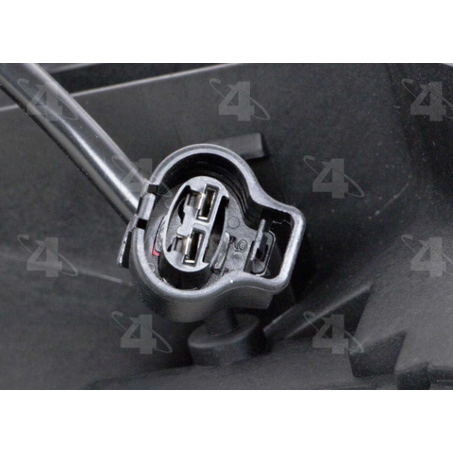 Four Seasons 76084 - Engine Cooling Fan Assembly Four Seasons 76084 Dual Radiator and Condenser Fan Assembly product image 3 of 5