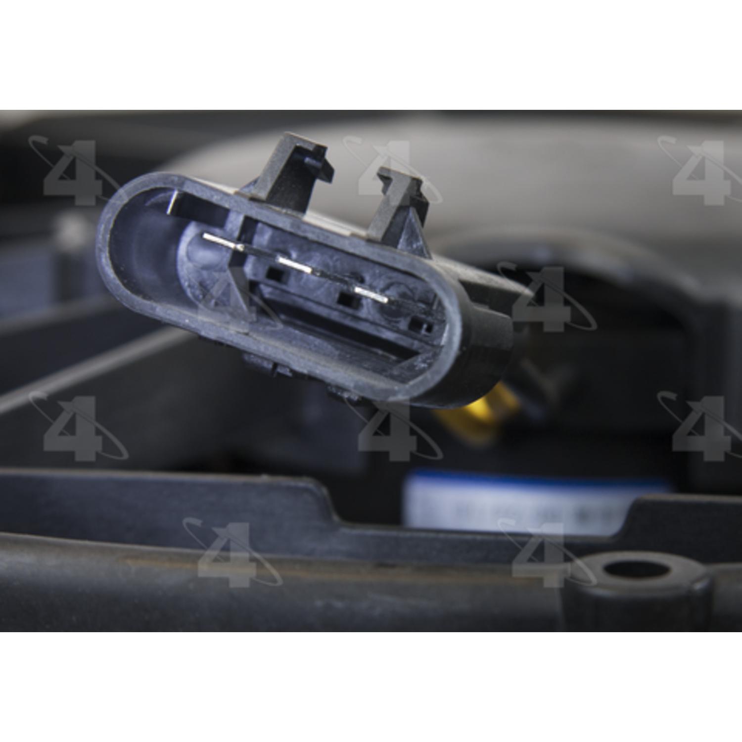 Four Seasons 76211 - Engine Cooling Fan Assembly Four Seasons 76211 Dual Radiator and Condenser Fan Assembly product image 3 of 4