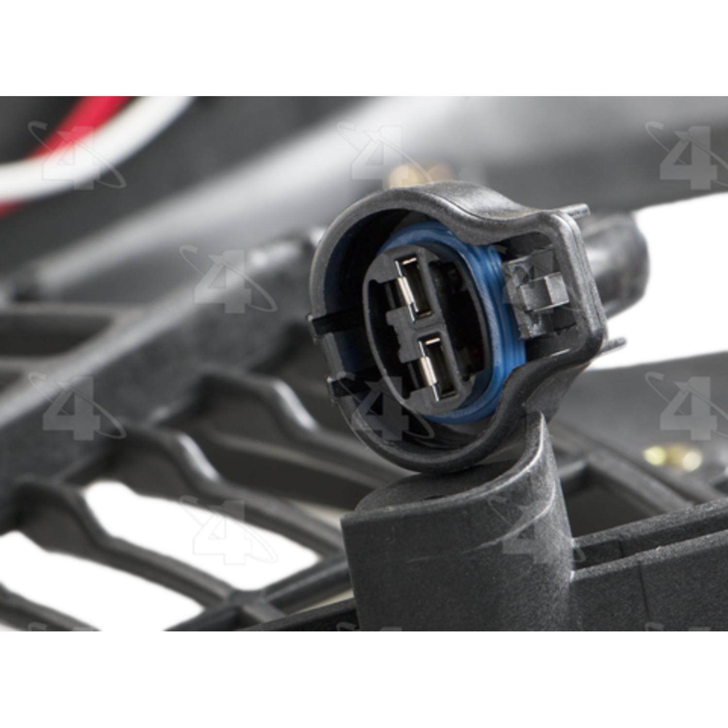 Four Seasons 76242 - Engine Cooling Fan Assembly Four Seasons 76242 Dual Radiator and Condenser Fan Assembly product image 4 of 5