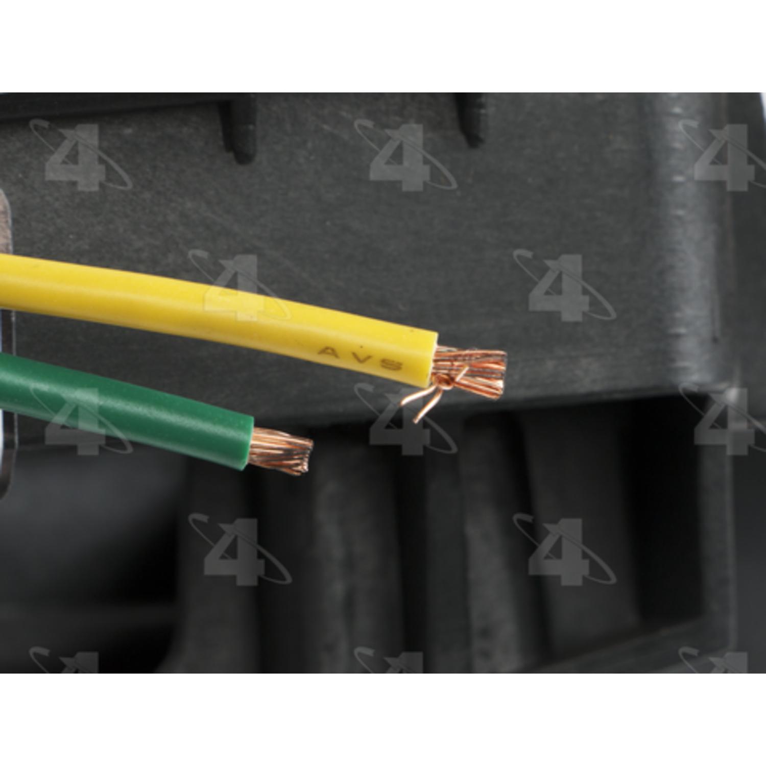Four Seasons 76248 - Engine Cooling Fan Assembly Four Seasons 76248 Dual Radiator and Condenser Fan Assembly product image 4 of 5