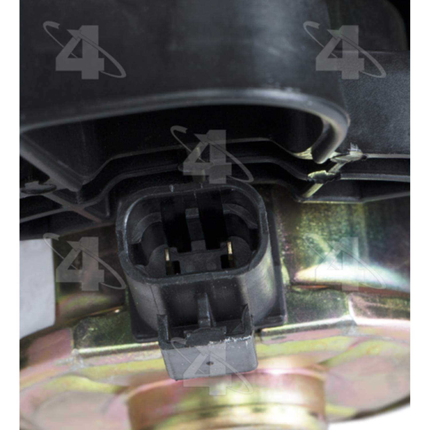 Four Seasons 76255 Dual Radiator and Condenser Fan Assembly product image 3 of 4