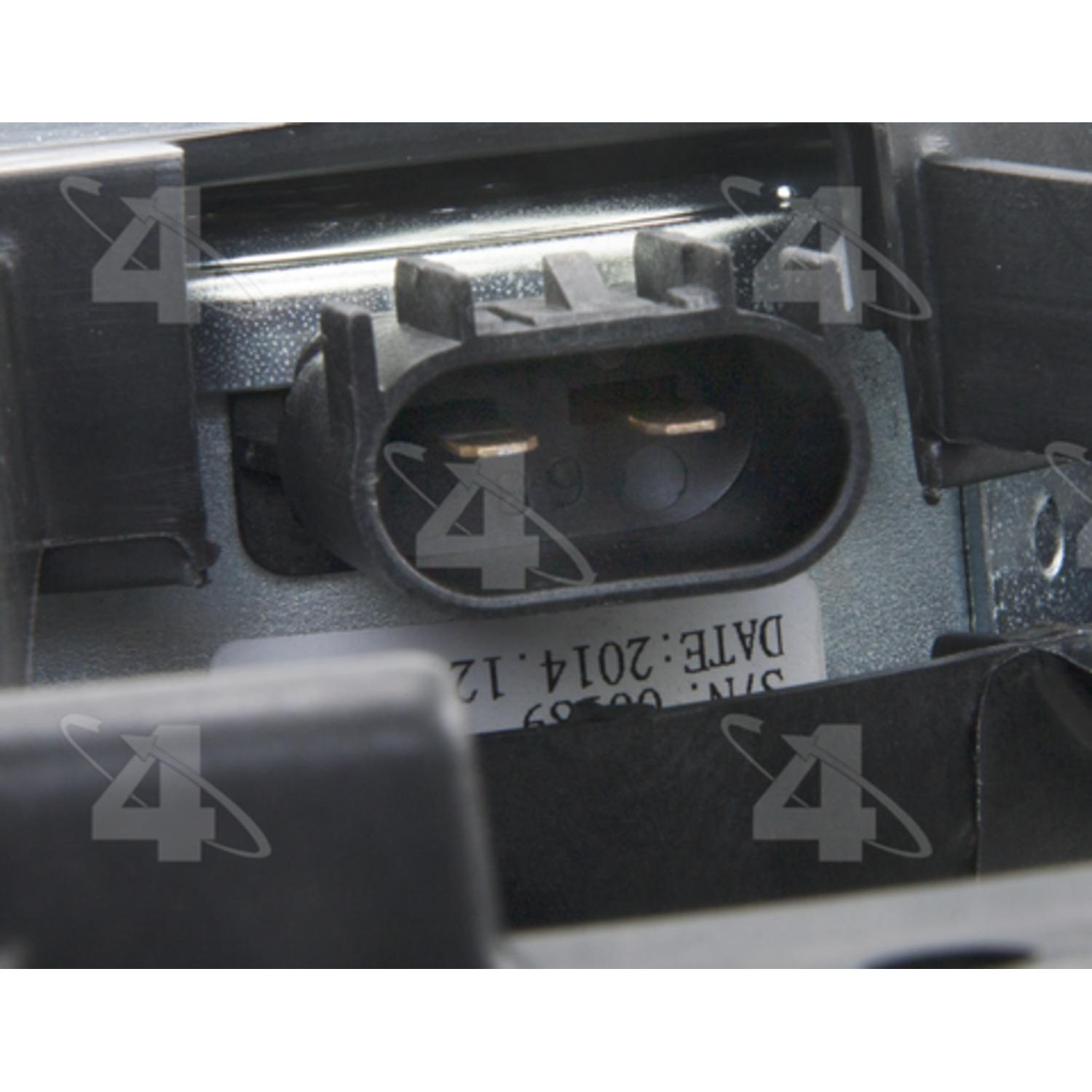 Four Seasons 76300 - Engine Cooling Fan Assembly Four Seasons 76300 Dual Radiator and Condenser Fan Assembly product image 4 of 5