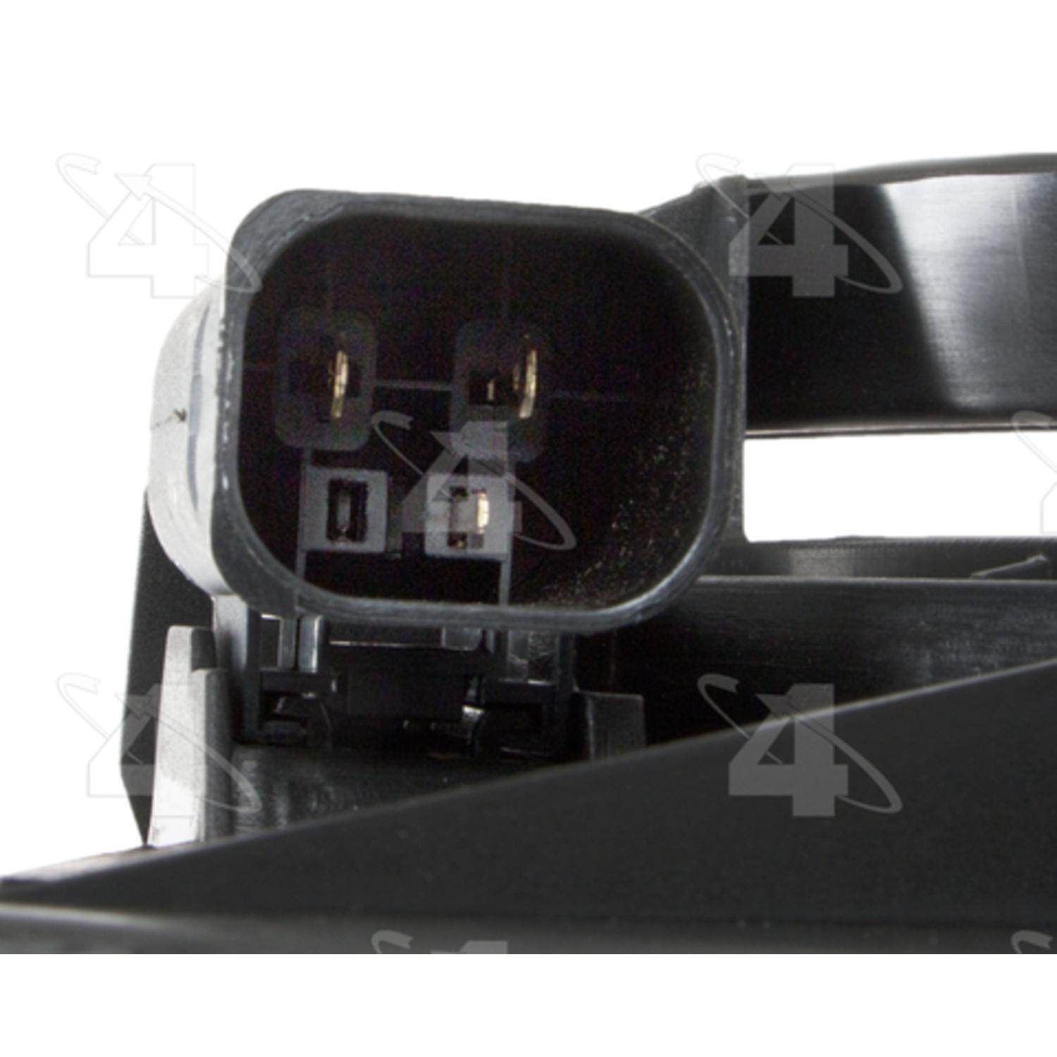 Four Seasons 76318 - Engine Cooling Fan Assembly Four Seasons 76318 Engine Cooling Fan Assembly product image 2 of 3