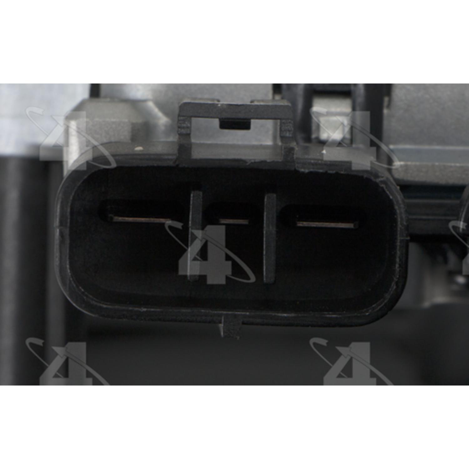Four Seasons 76333 - Engine Cooling Fan Assembly Four Seasons 76333 Dual Radiator and Condenser Fan Assembly product image 3 of 3