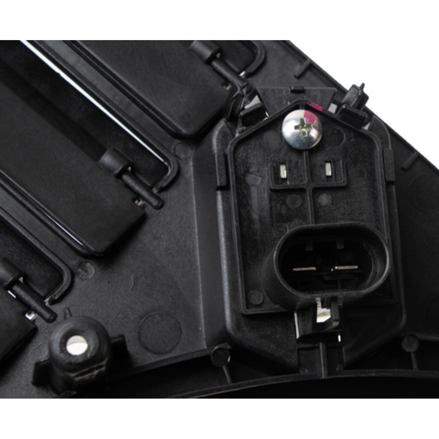 Four Seasons 76418 - Engine Cooling Fan Assembly Four Seasons 76418 Engine Cooling Fan Assembly product image 3 of 4