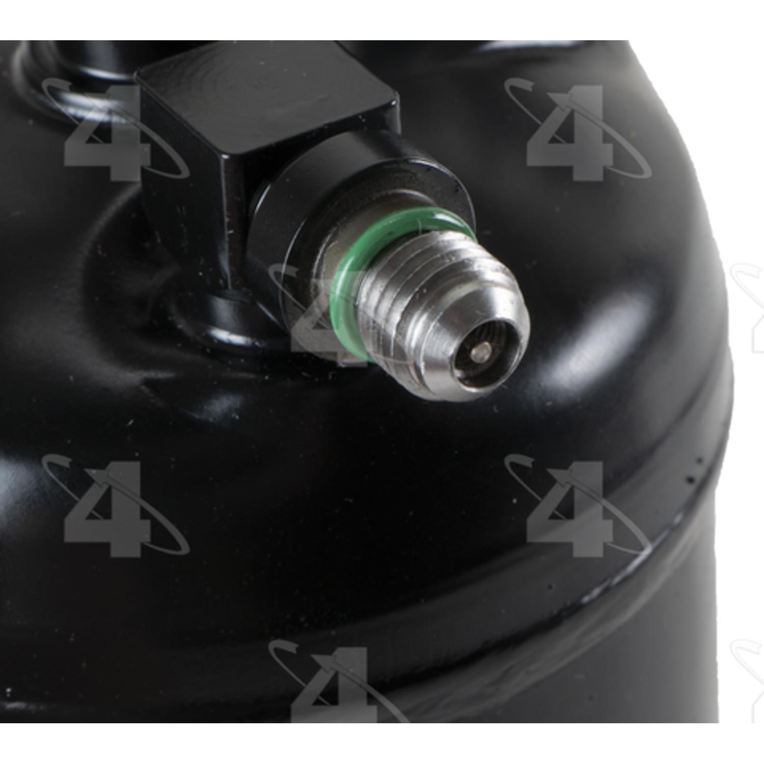 Four Seasons 83294 - A/C Refrigerant Suction Hose Four Seasons 83294 A/C Accumulator with Hose Assembly product image 3 of 5