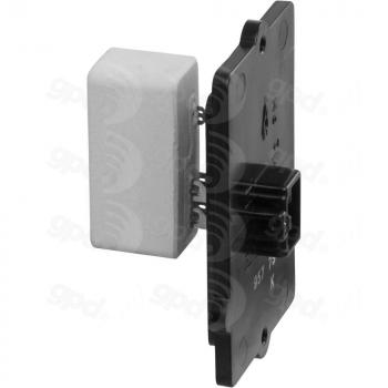 Global Parts Distributors 1713112 HVAC Blower Motor Resistor product image 1 of 1