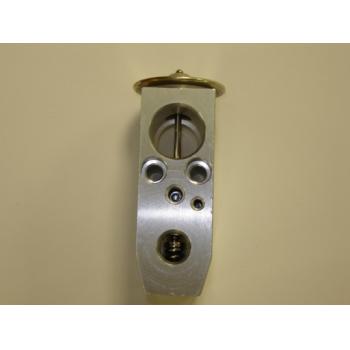 Global Parts Distributors 3411392 - A/C Expansion Valve Global Parts Distributors 3411392 A/C Expansion Valve product image 1 of 1