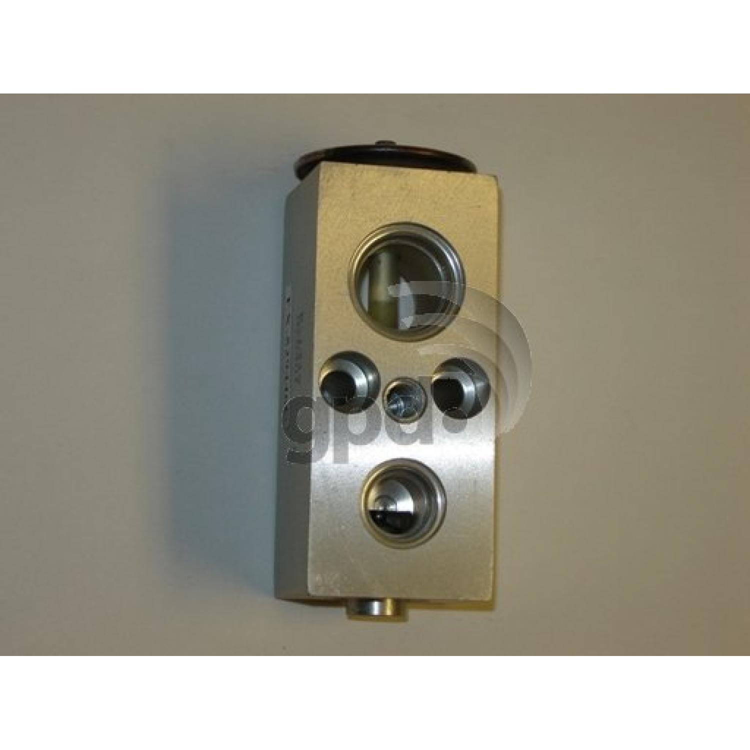 Global Parts Distributors 3411403 A/C Expansion Valve product image 1 of 1
