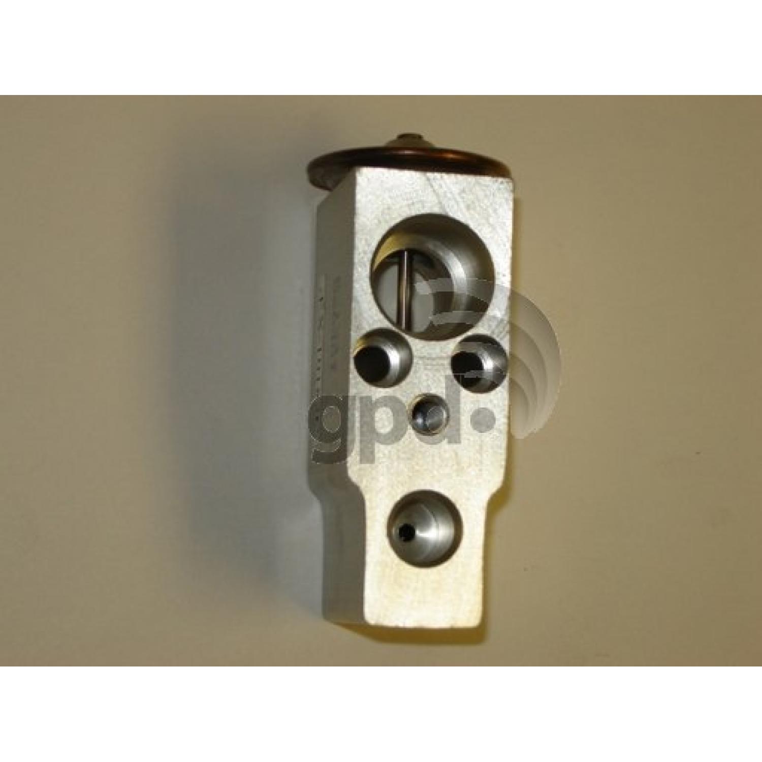 Global Parts Distributors 3411418 A/C Expansion Valve product image 1 of 1