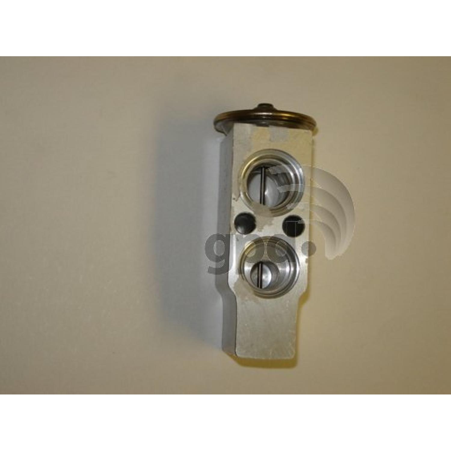 Global Parts Distributors 9443031 A/C Receiver Drier Kit product image 2 of 3
