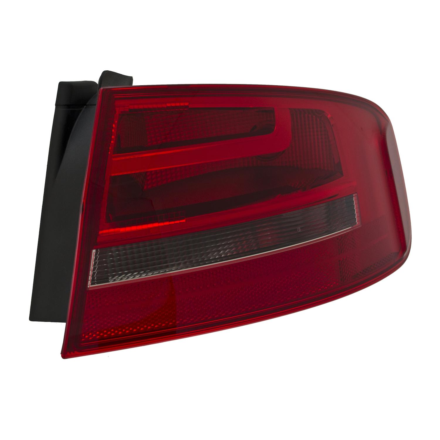 HELLA 010914121 - Tail Light Assembly HELLA 010914121 Tail Light Assembly product image 3 of 7