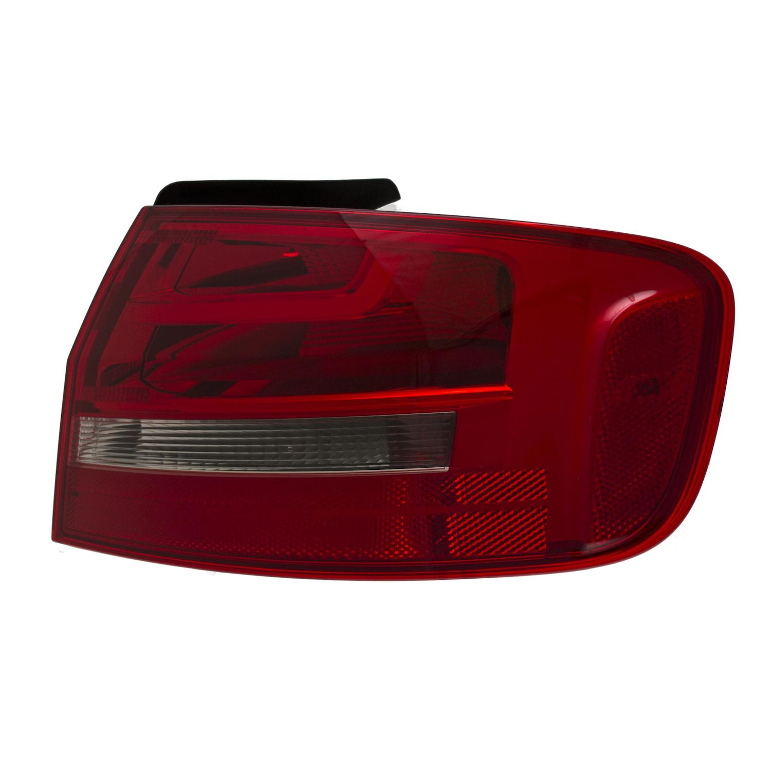 HELLA 010914121 - Tail Light Assembly HELLA 010914121 Tail Light Assembly product image 4 of 7