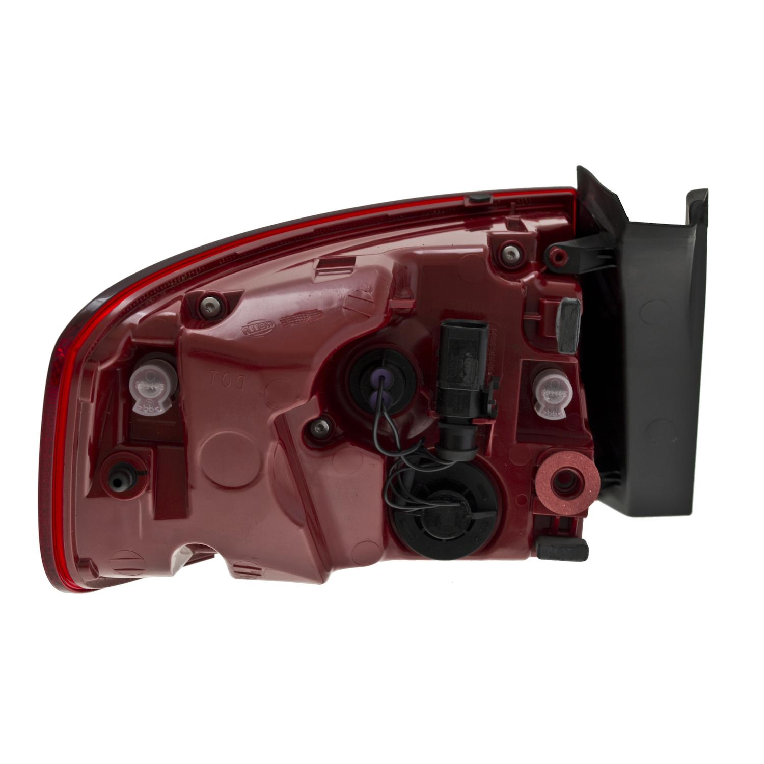 HELLA 010916121 - Tail Light Assembly HELLA 010916121 Tail Light Assembly product image 1 of 7