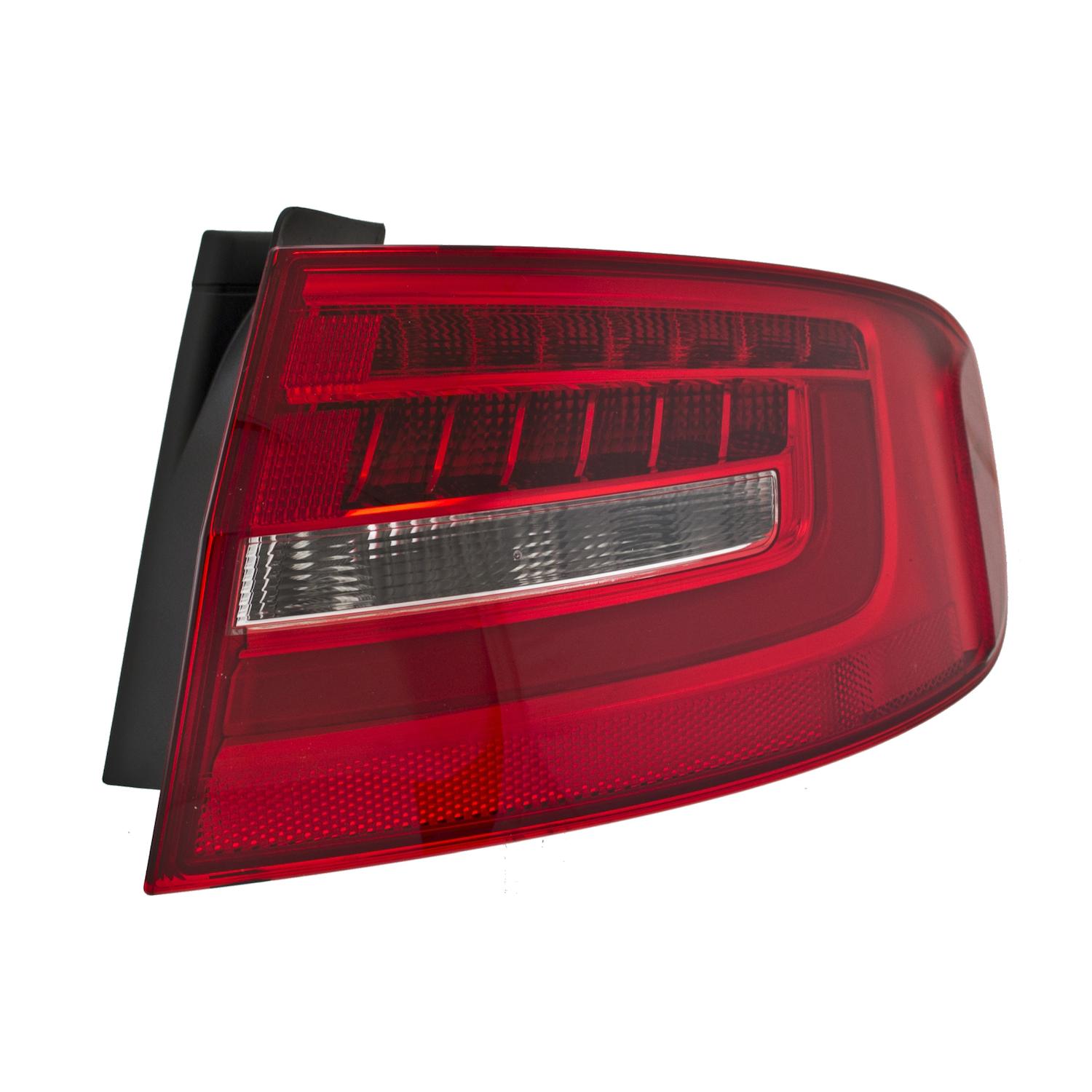 HELLA 010916121 - Tail Light Assembly HELLA 010916121 Tail Light Assembly product image 3 of 7