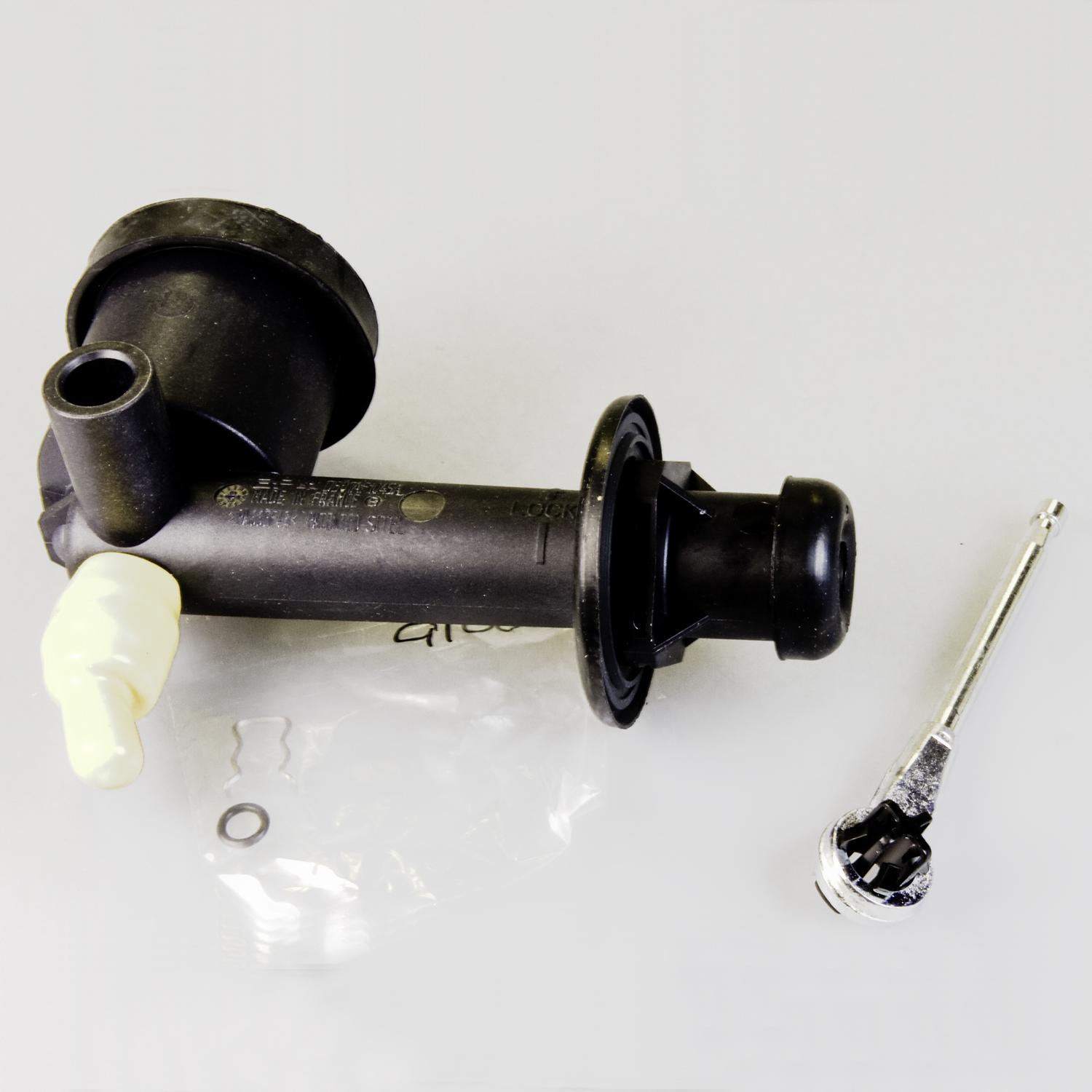 LuK LMC431 Clutch Master Cylinder product image 1 of 3
