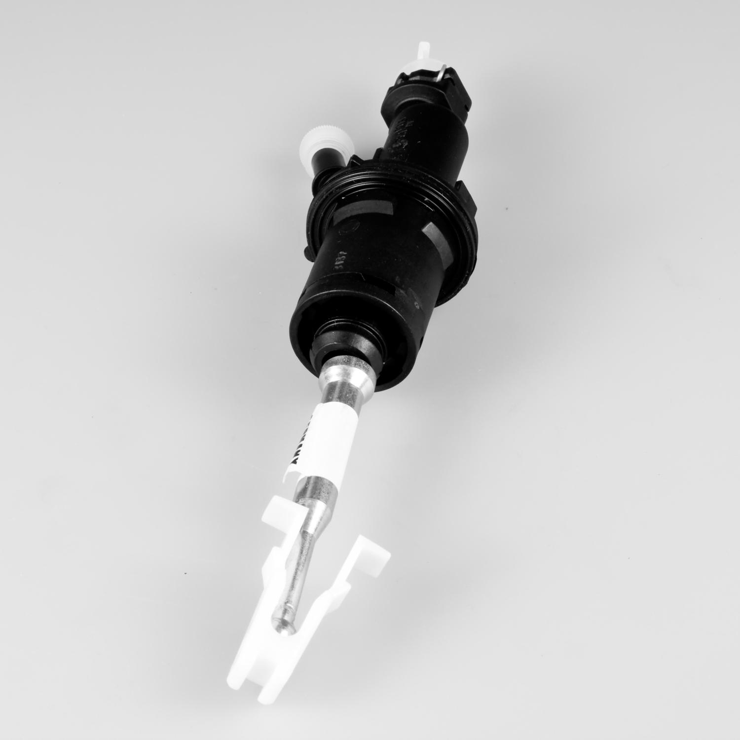 LuK LMC486 Clutch Master Cylinder product image 1 of 3