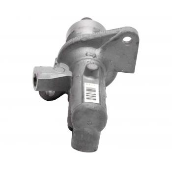 Raybestos MC390618 - Brake Master Cylinder Raybestos MC390618 Brake Master Cylinder product image 2 of 4