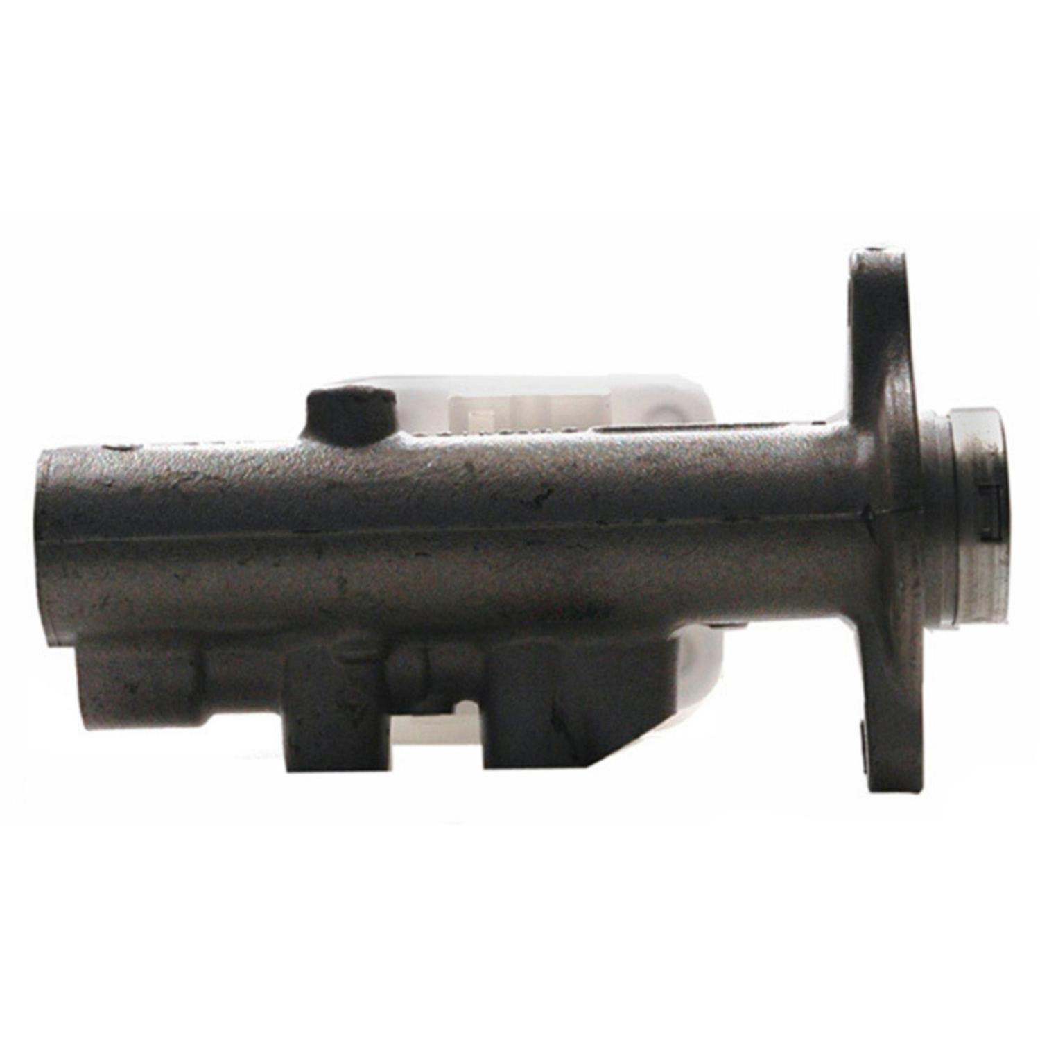 Raybestos MC39790 - Brake Master Cylinder Raybestos MC39790 Brake Master Cylinder product image 2 of 3