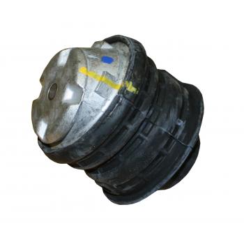 Rein Automotive AVE0102P Engine Mount product image 1 of 1
