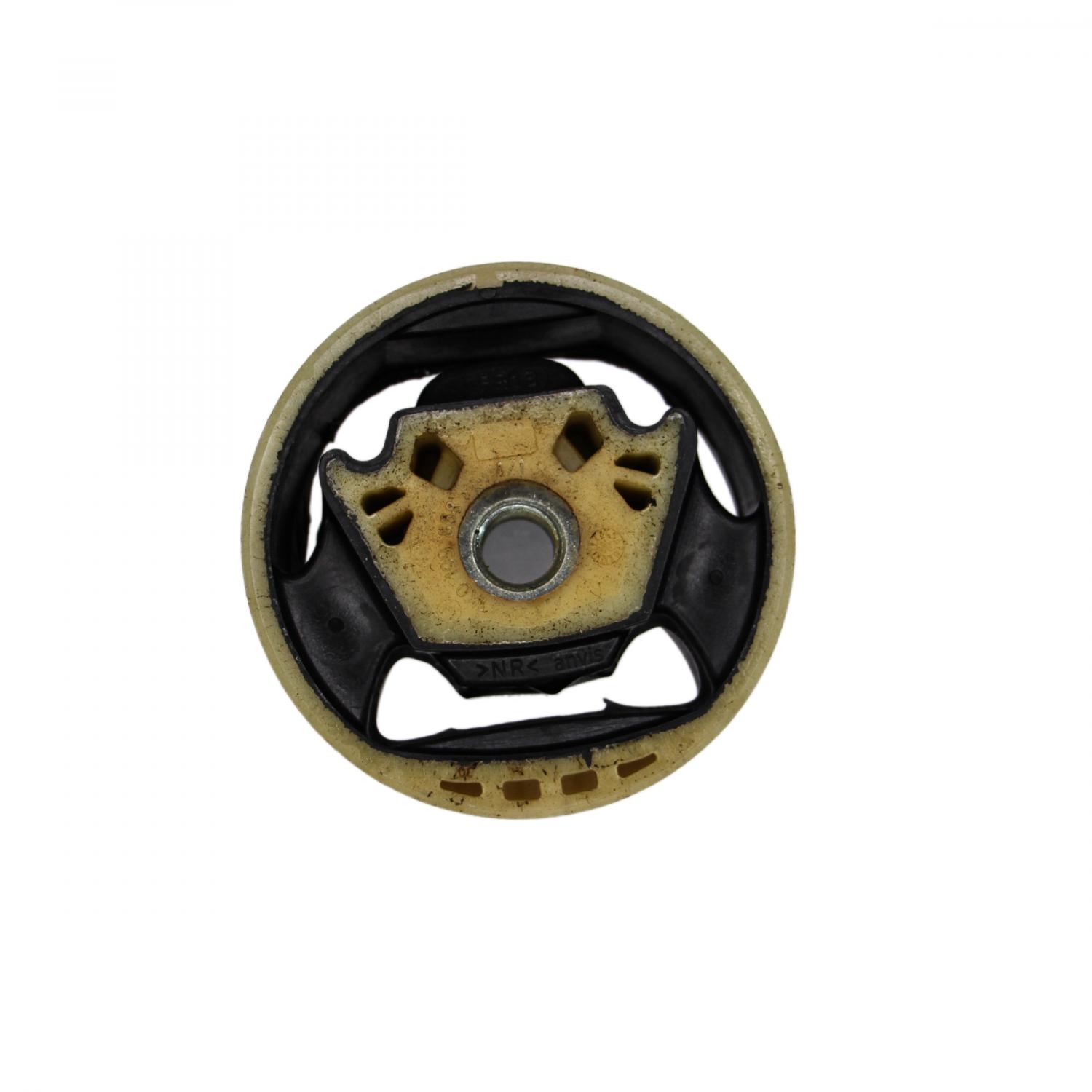 Rein Automotive AVM0516 Suspension Subframe Mount product image 2 of 6
