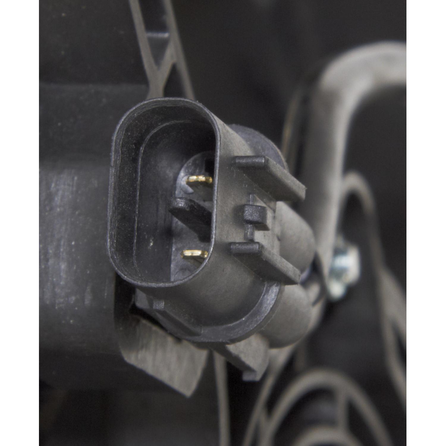 Spectra Premium CF16027 - Engine Cooling Fan Assembly Spectra Premium CF16027 Engine Cooling Fan Assembly product image 2 of 4