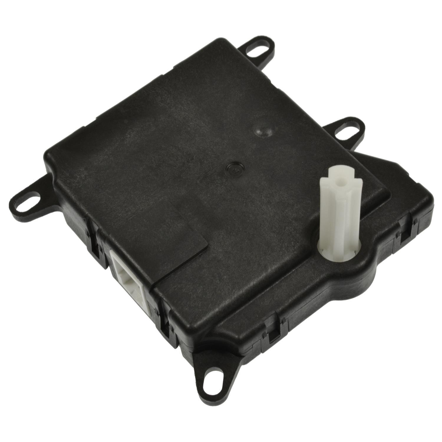 Standard Motor Products ADR226 - HVAC Heater Blend Door Actuator Standard Motor Products ADR226 HVAC Heater Blend Door Actuator product image 1 of 3