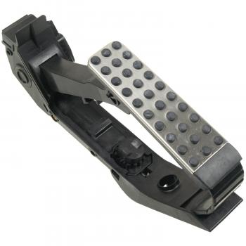 Standard Motor Products APS153 - Accelerator Pedal Sensor Standard Motor Products APS153 Accelerator Pedal Sensor product image 2 of 3