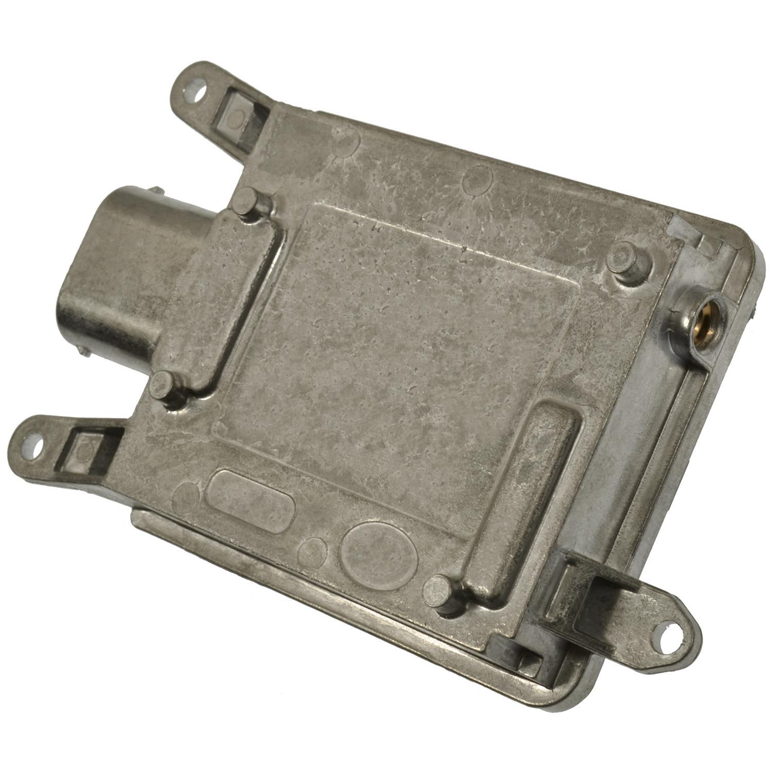 Standard Motor Products BSD121 - Blind Spot Detection System Warning Sensor Standard Motor Products BSD121 Blind Spot Detection System Warning Sensor product image 1 of 3