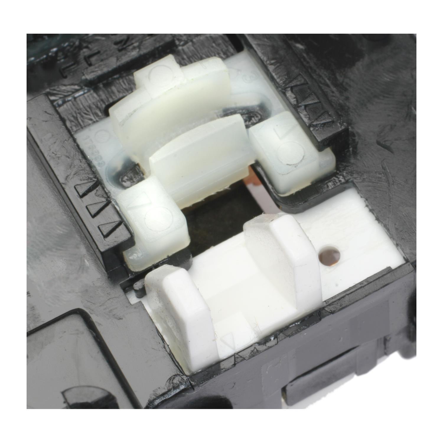 Standard Motor Products CBS1526 Headlight Dimmer Switch product image 1 of 3
