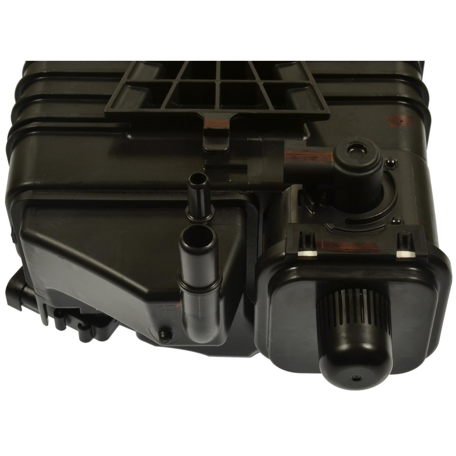 Standard Motor Products CP3638 - Vapor Canister Standard Motor Products CP3638 Vapor Canister product image 1 of 5