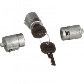 Standard Motor Products DL161 Door Lock Kit product image 1 of 4
