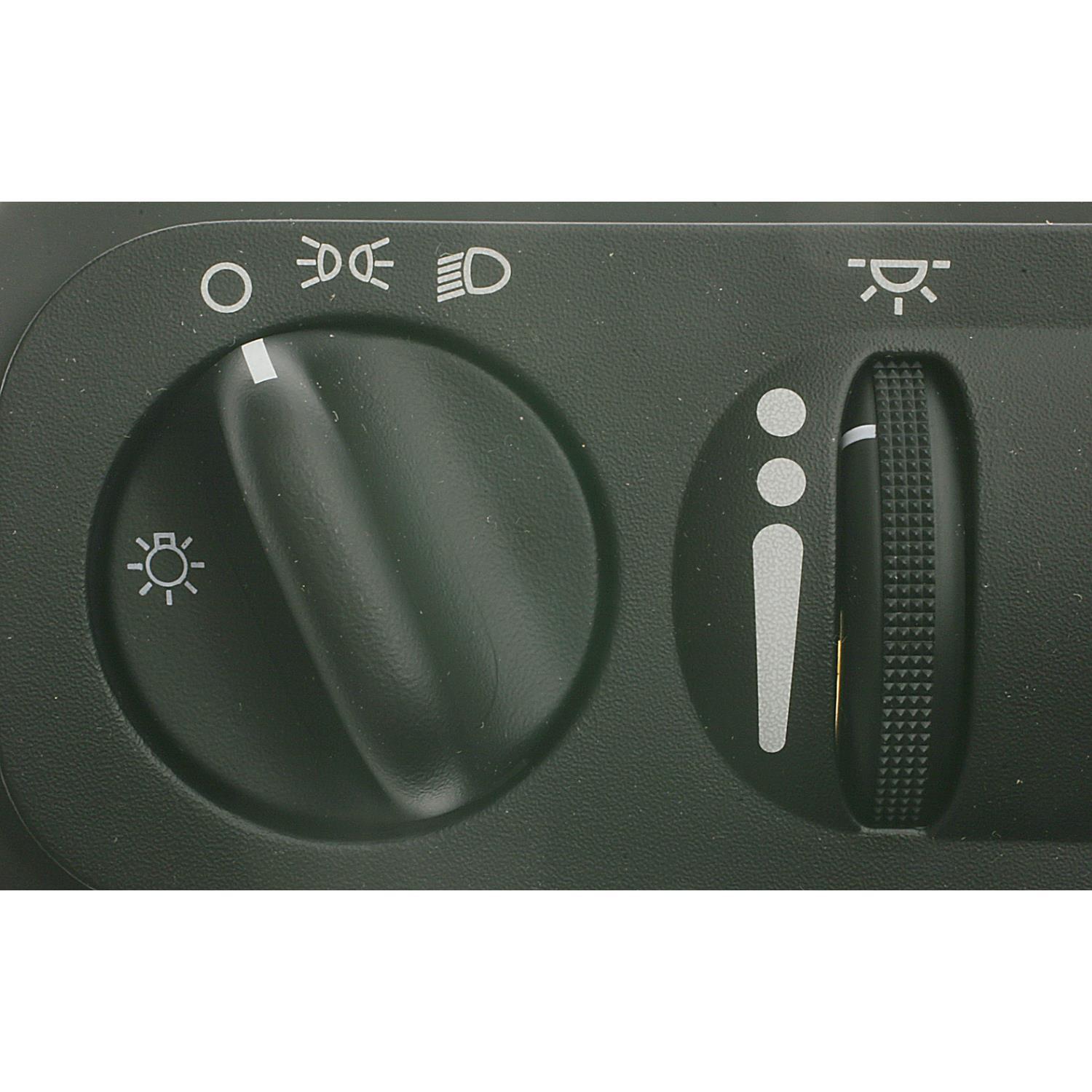 Standard Motor Products DS1017 Headlight Switch product image 1 of 3