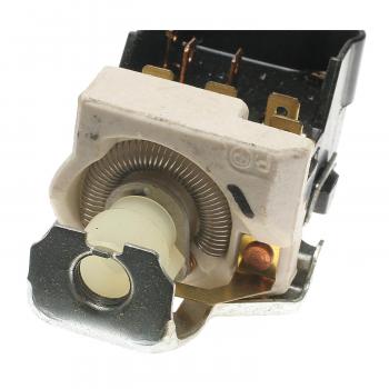 Standard Motor Products DS252 - Headlight Switch Standard Motor Products DS252 Headlight Switch product image 1 of 3