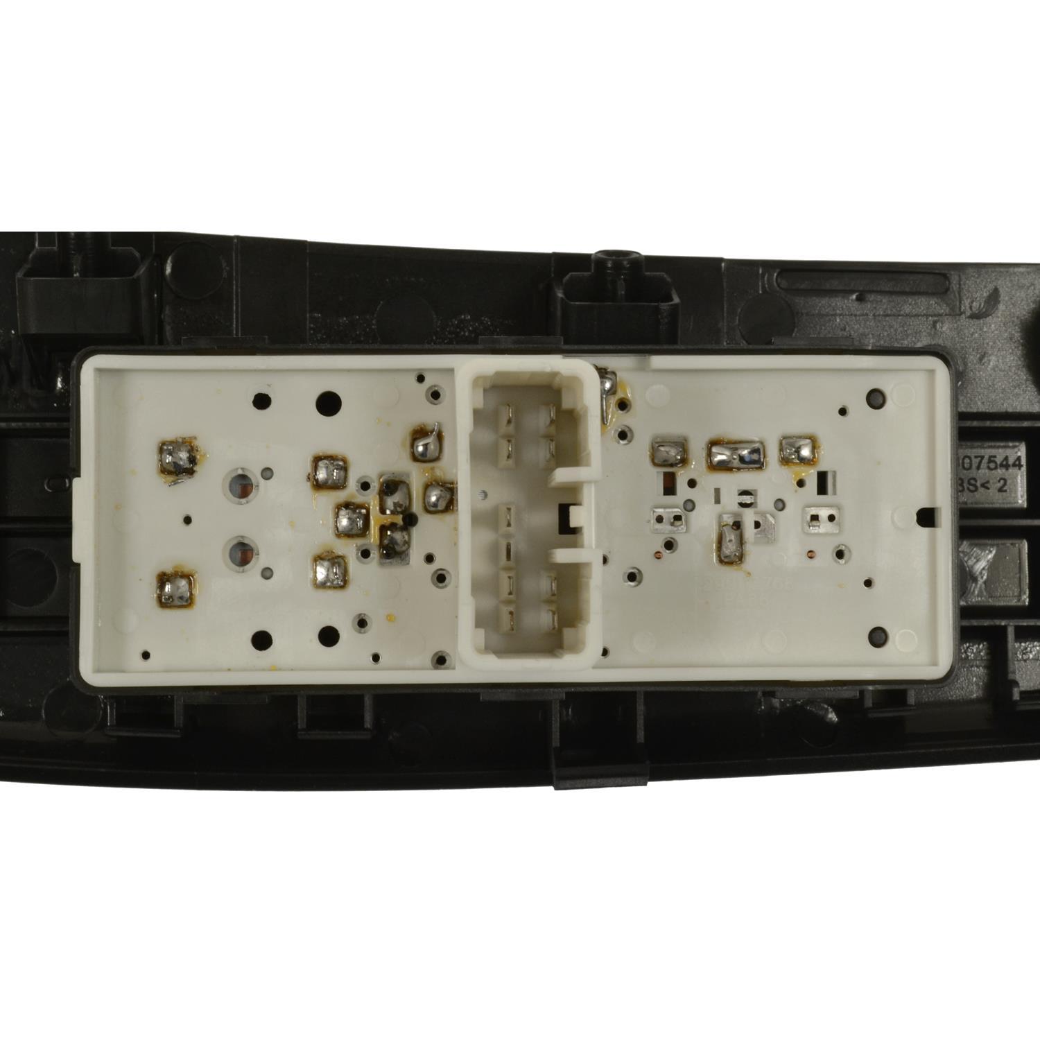 Standard Motor Products DWS1769 Door Lock Switch product image 1 of 3