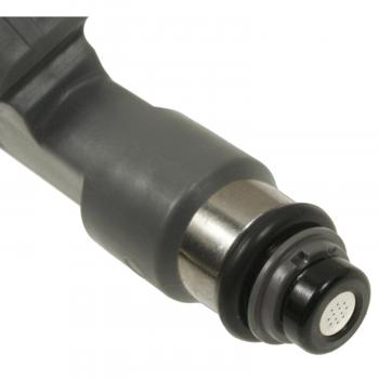Standard Motor Products FJ1076 Fuel Injector product image 1 of 3