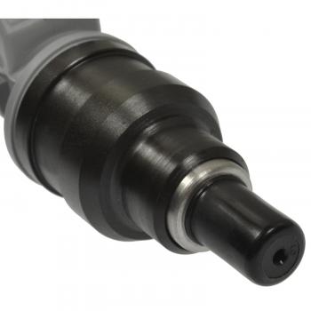Standard Motor Products FJ128 - Fuel Injector Standard Motor Products FJ128 Fuel Injector product image 1 of 3