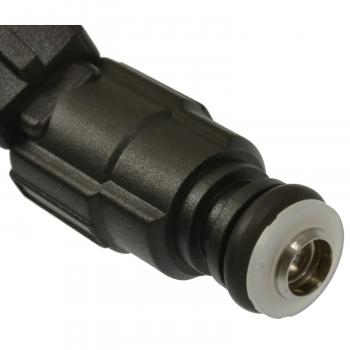 Standard Motor Products FJ1318 Fuel Injector product image 1 of 3