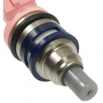 Standard Motor Products FJ150 Fuel Injector product image 1 of 3