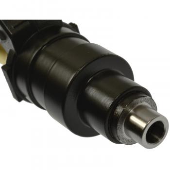 Standard Motor Products FJ18 Fuel Injector product image 2 of 5