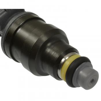 Standard Motor Products FJ212 - Fuel Injector Standard Motor Products FJ212 Fuel Injector product image 1 of 3