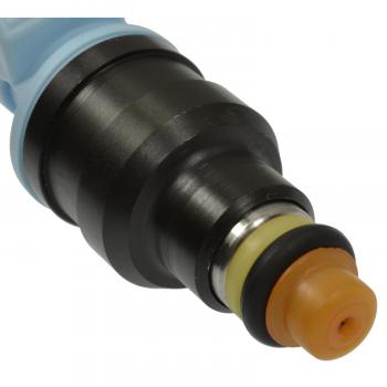 Standard Motor Products FJ228 Fuel Injector product image 1 of 3