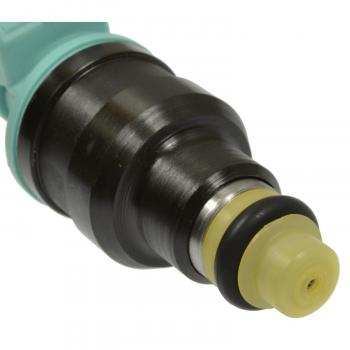 Standard Motor Products FJ233 Fuel Injector product image 1 of 3